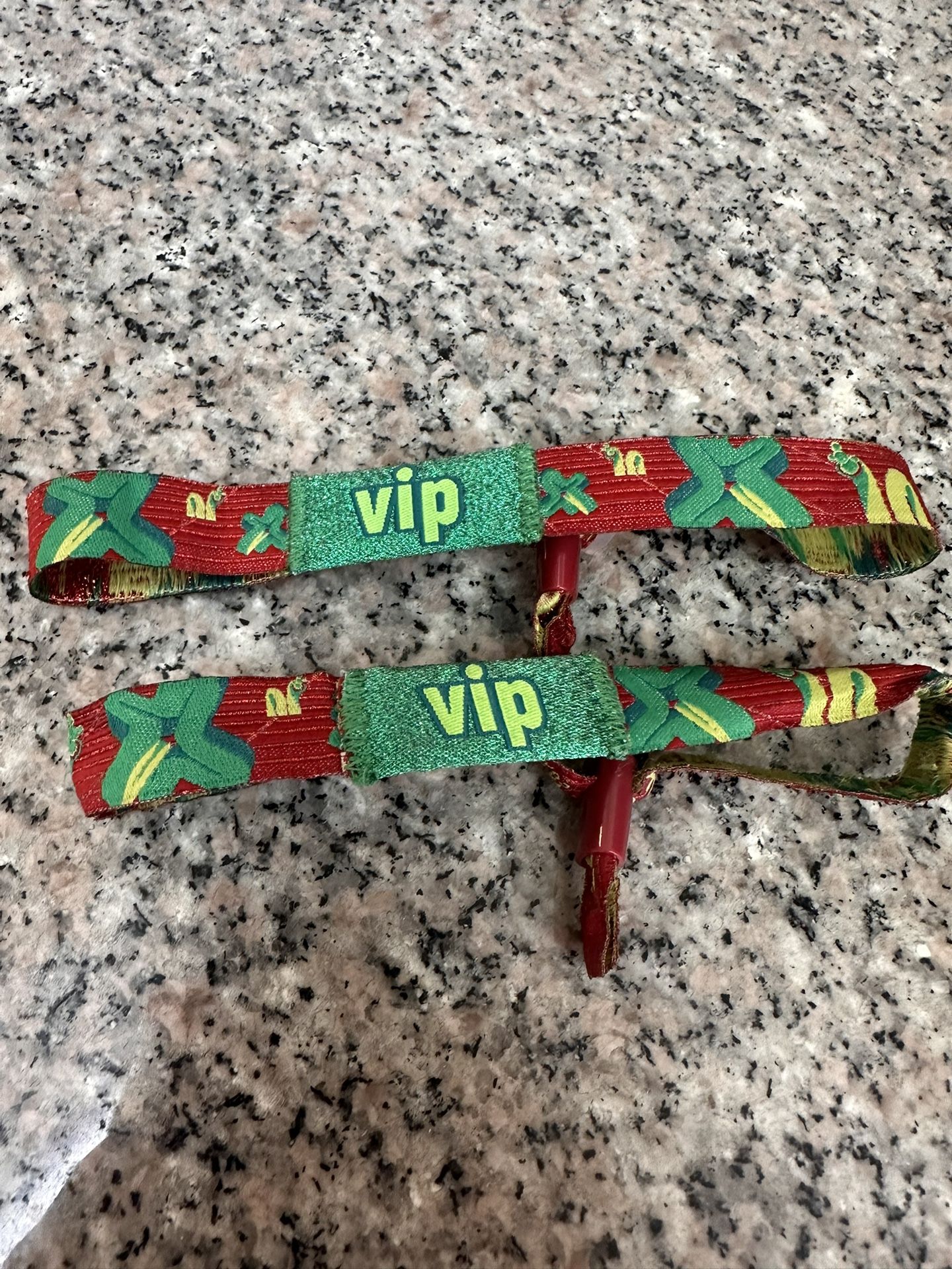 2 VIP SUNDAY COACHELLA WRISTBANDS $275 EACH