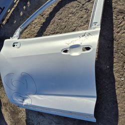 Toyota Highlander Left Door Oem