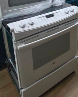 GE Stove & Fridge