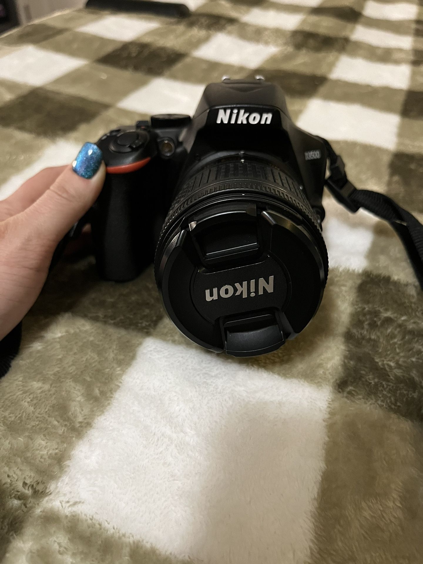 Nikon D3500 + Kit