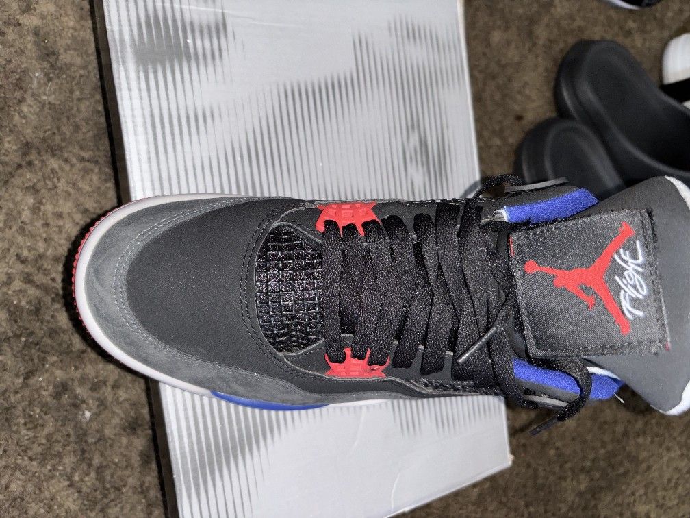 Jordan 4's 9.5