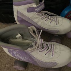 4 Wheels Skating Shoes Sz.4