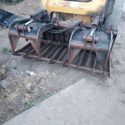 Skid Steer 66" Skeleton Grapple Bucket 