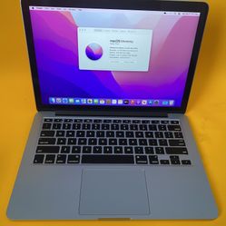 2015 Apple MacBook Pro  13 inch / Dual Core i5/ 8 GB / 128GB SSD. MacOS Monetary
