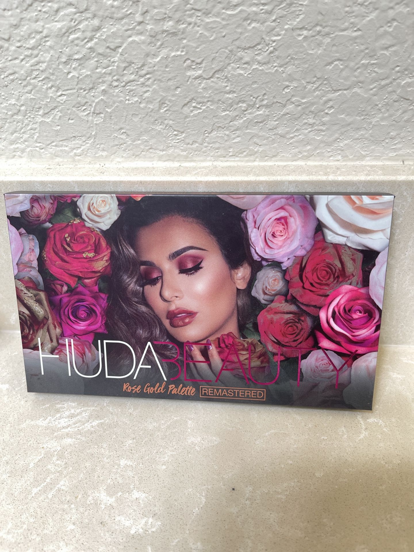 Huda Beauty Rose Gold Remastered Eyeshadow Palette Discontinued