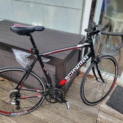 	Mens 28 inch Schwinn 700c Phocus Bike