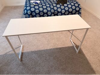 White Table/Desk