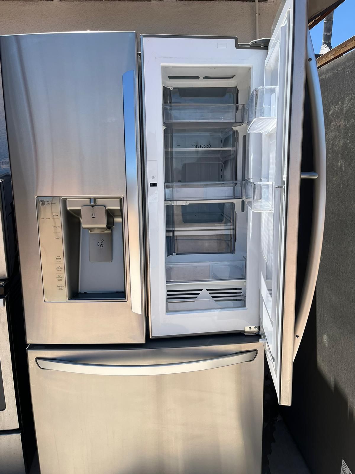 Refrigerator Lg Stainless Steel Everything Works Free Delivery To Your Garage And 60 Days Warranty 32 D 68 H 35 3/4 W