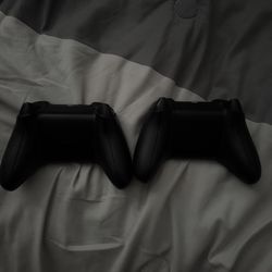 Xbox One Controllers 