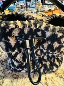 Adorable Michael Kors purse no scratches perfect shape