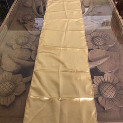 8-GOLD TABLE RUNNER - Size 15” x 3 Yards Long