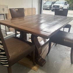 Dinning Table 