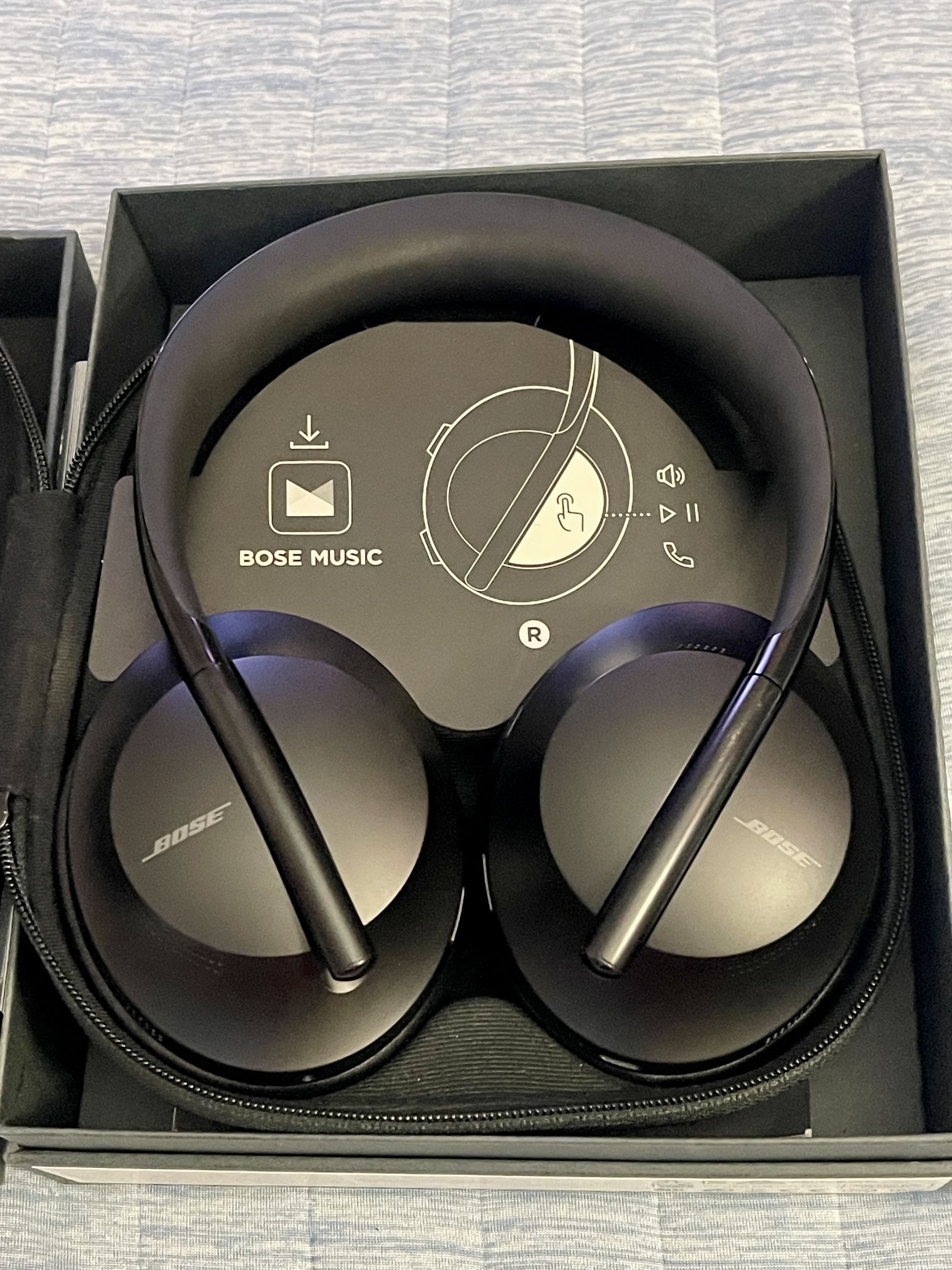 Bose 700 Noice Canceling Headphones 🎧.