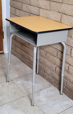 OLD SCHOOL STYLE DESK - HEIGHT ADJUSTABLE