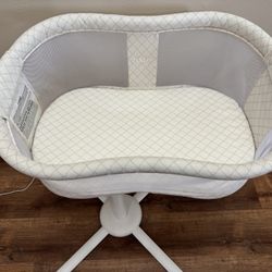 Halo BassiNest Swivel