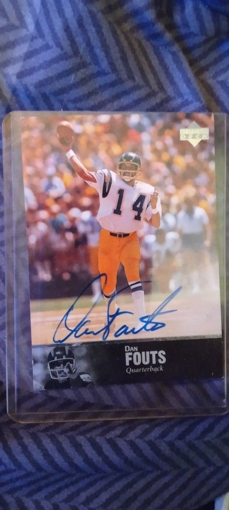 Authentic Autographed Dan Fouts Football Card