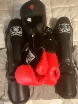 Muy Thai boxing gear