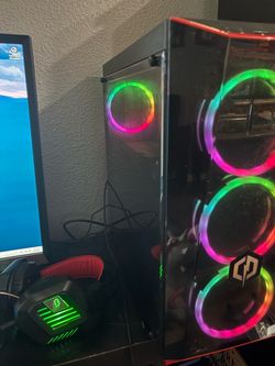 Rgb Cyberpower i7 GTX gaming computer with accessories