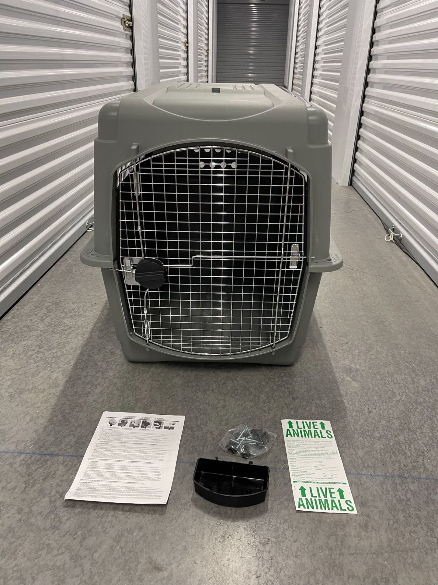 New PetMate Sky Kennel Large Dog Kennel Crate 36” 50-70 Pounds 4 Way Vault Door Airline Travel