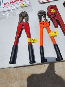 Bolt cutters