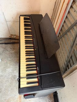 Yamaha YPG-235 Digital Piano Keyboard