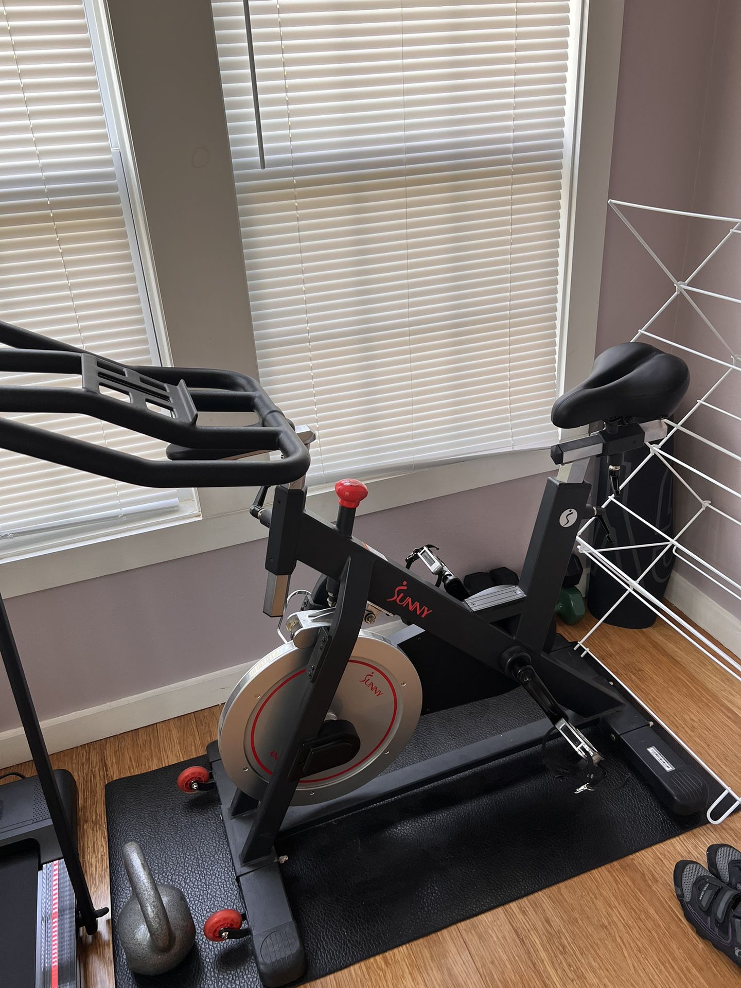 Sunny Health and Fitness Indoor Cycling Bike
