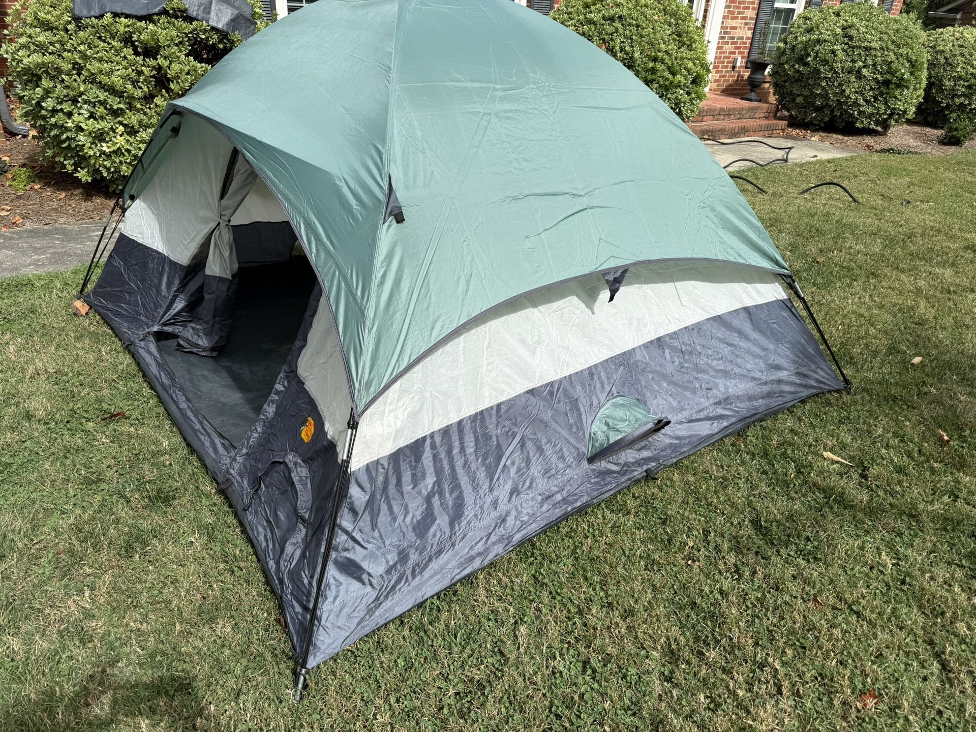 Tent (Bass Pro)