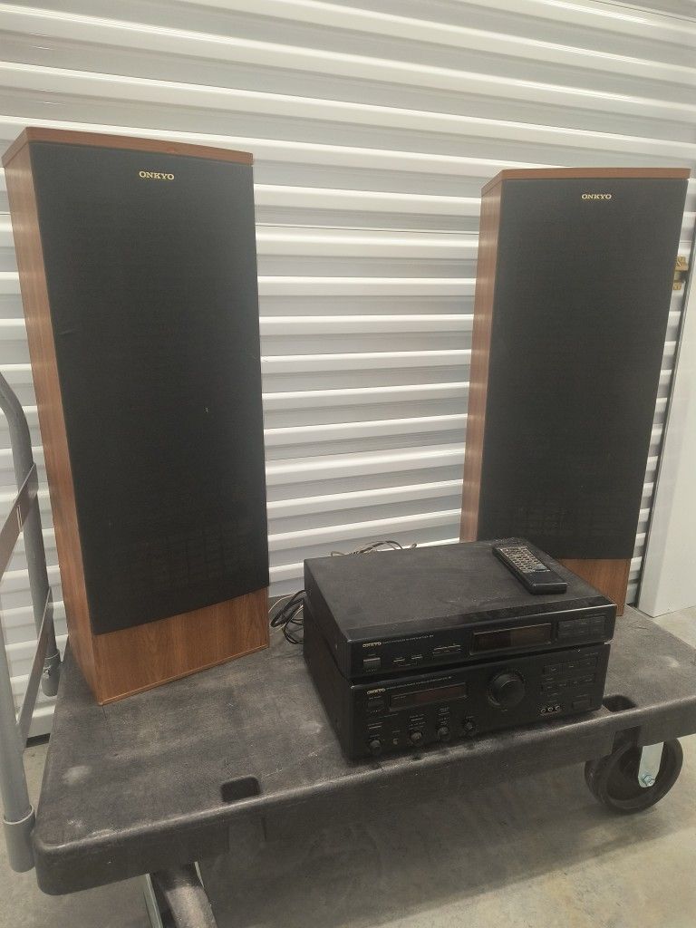 Onkyo Stereo (Mid Nineties Vintage)