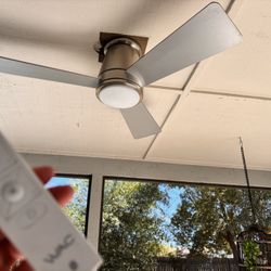 Modern Ceiling Fan w/ LED Light & Remote – Great Condition