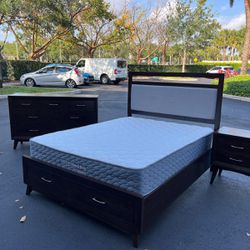 BEAUTIFUL SET QUEEN W FABRIC COATING ON THE HEADBOARD AND DRAWERS ON THE FOOTBOARD + MATTRESS / DRESSER & NIGHTSTAND - BY COASTER FINE FURNITURE - LIK