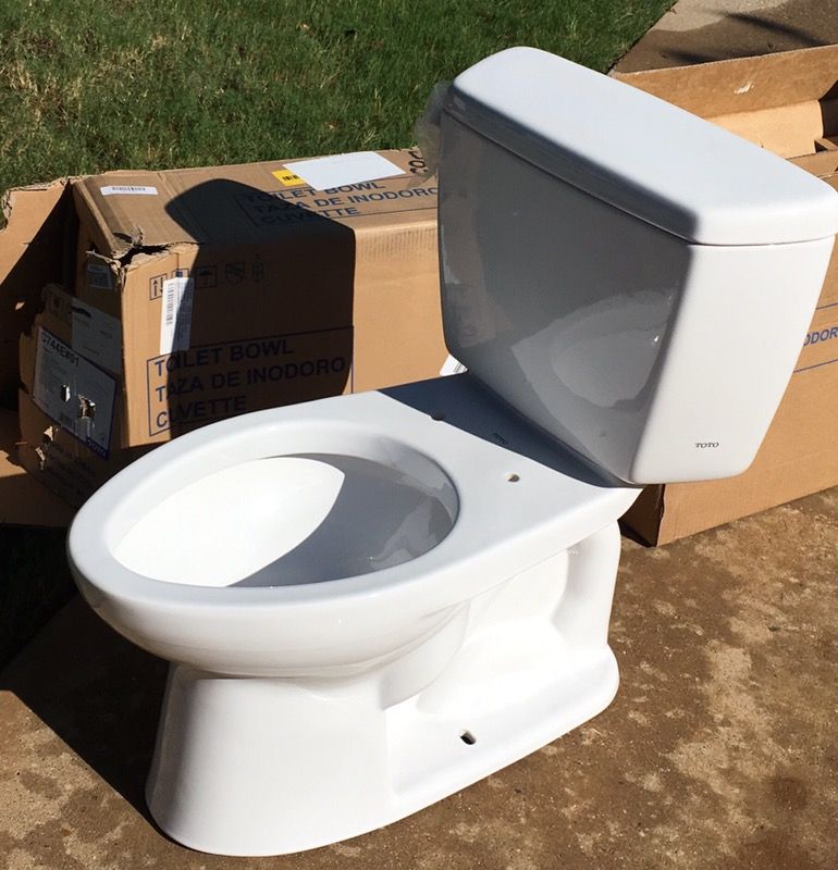 Toto Drake 2-piece toilets elongated