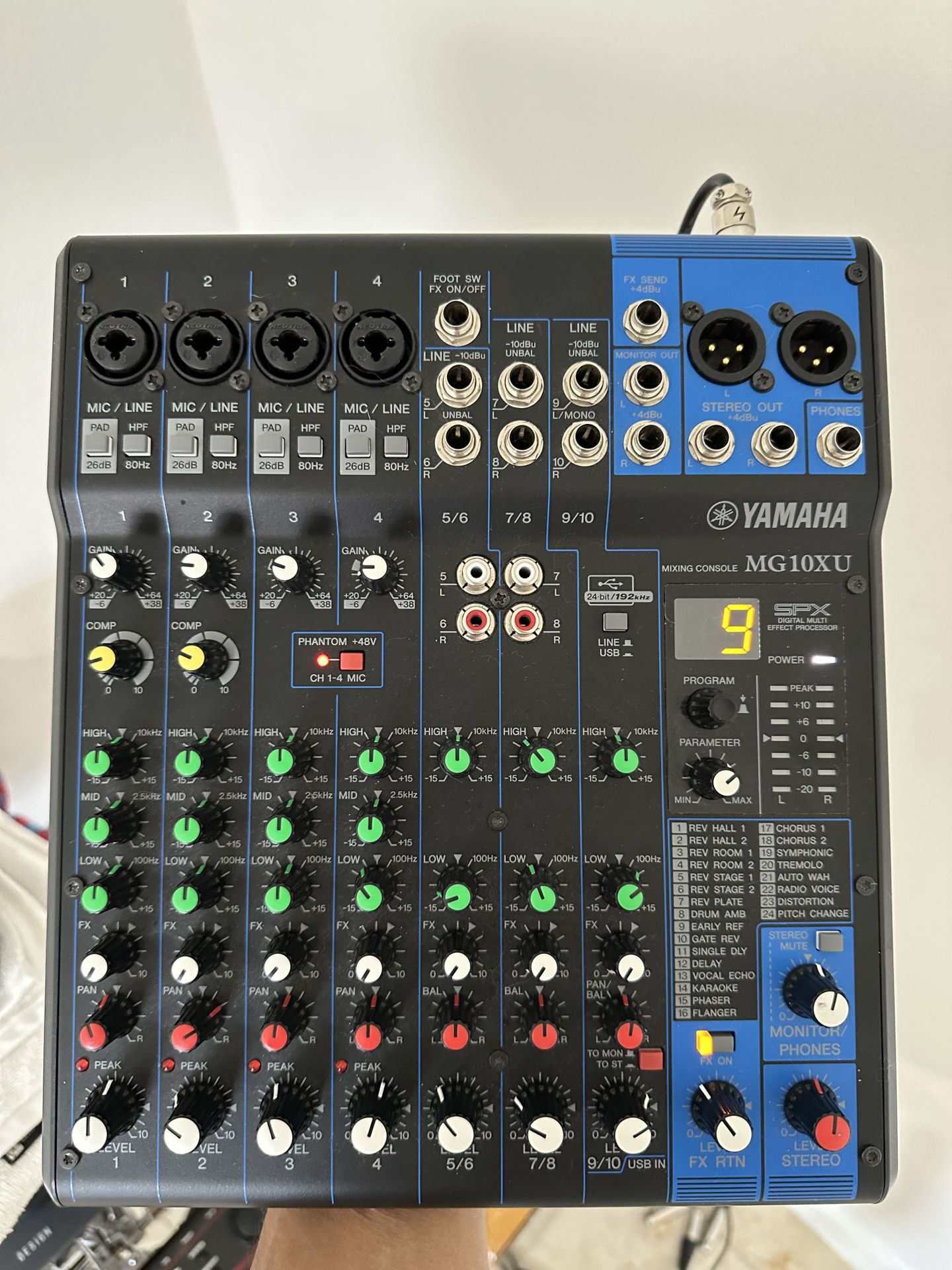 Yamaha MG10XU Mixer  10 Channels Usb With Effects 