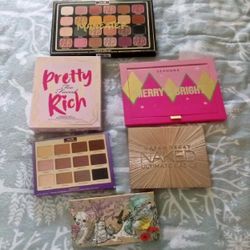 level shake Bold Makeup Palettes for Every Style and Occasion!