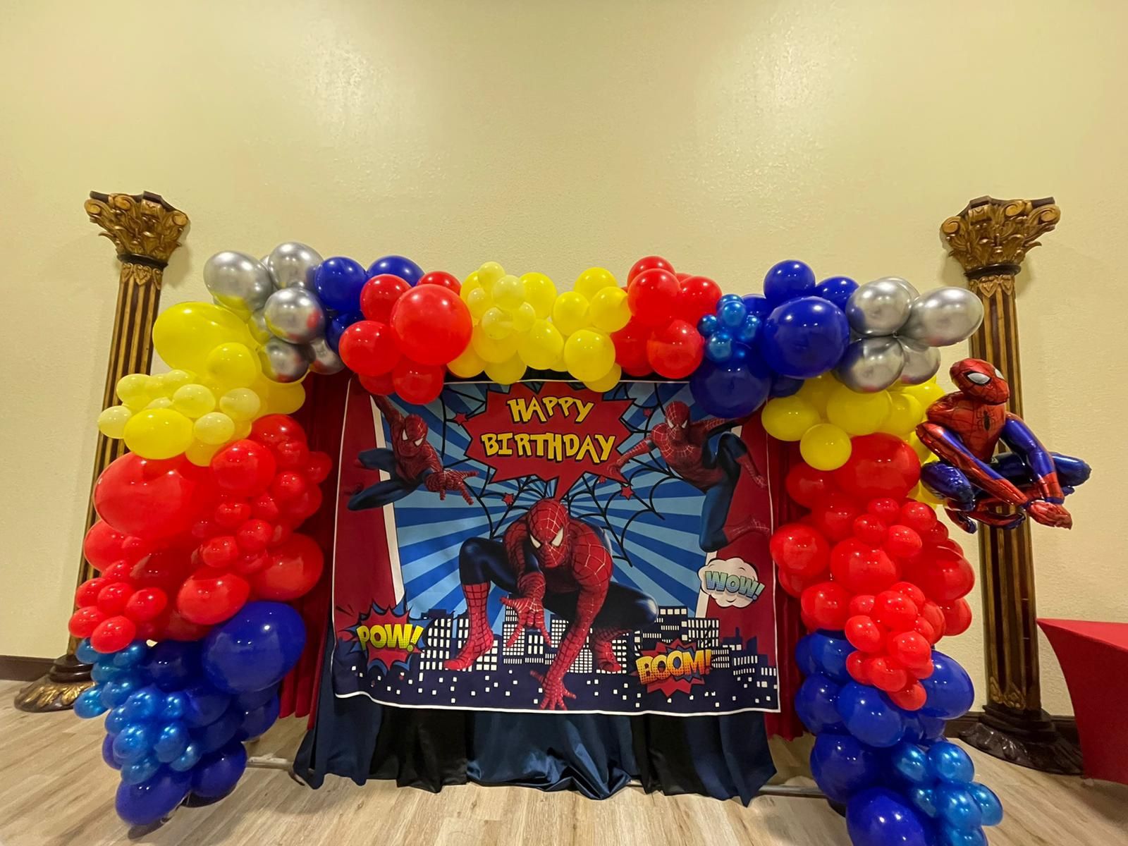 Spider-Man Organic Balloons / Black And Gold Small Set Up