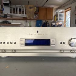 Parasound C2 Controller, a high-end home theater preamplifier/processor***
