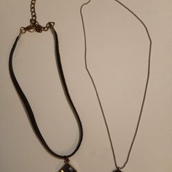 Earth pendant necklace and cube choker
