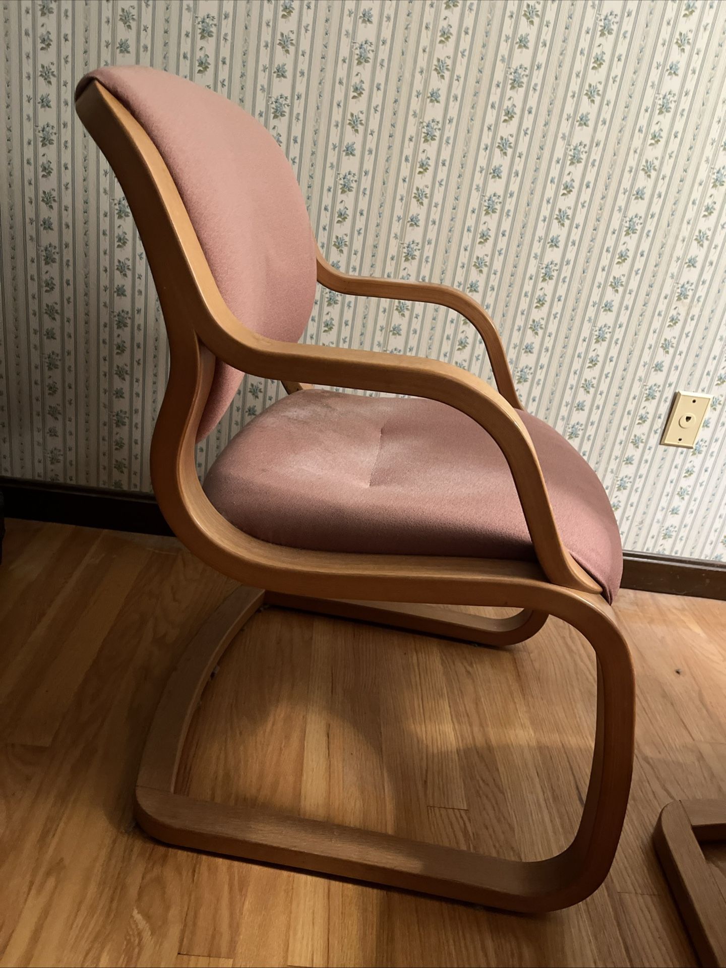 PAIR MID CENTURY MODERN STEELCASE BENTWOOD CANTILEVER ARMCHAIRS