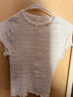 American Eagle White Shirt