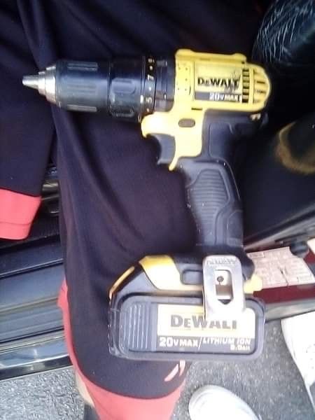 Dewalt hammer drill W/ Battery