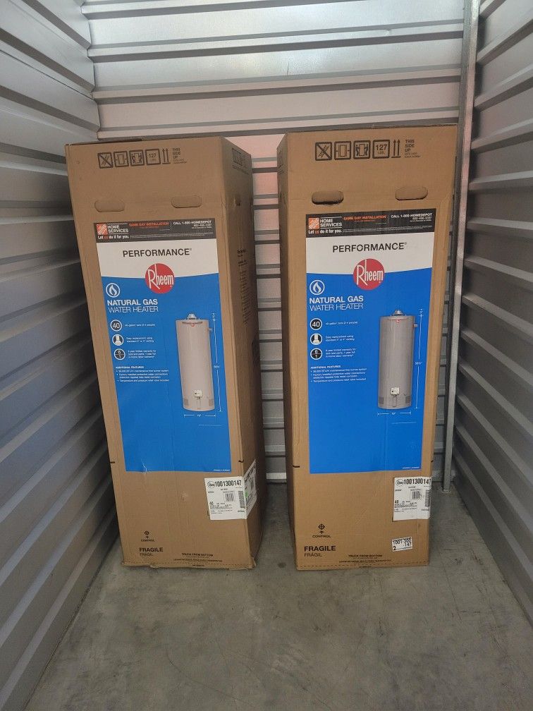 RHEEM 40 GAL GAS HOT WATER HEATER (ITEM# 1001300147)