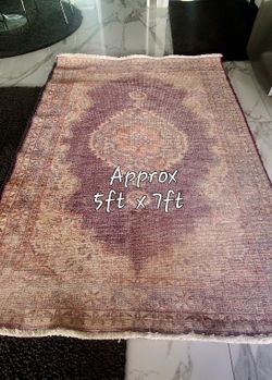 5x7 Machine Loom Area Carpet New Condition 