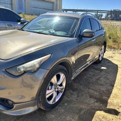 Infiniti FX50s