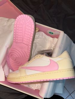 Jordan 1 Low Travis Scott