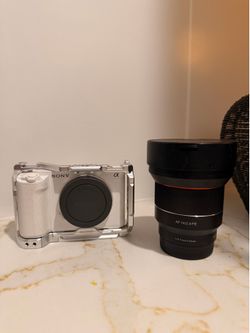 Sony ZVE1 W/Rokinon 14mm AF F2.8 Lens