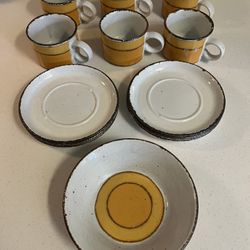 Vintage Stonehenge Midwinter Sun Made In England 13 Pcs Set Cups & Plates