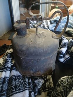 Old safeway gas can