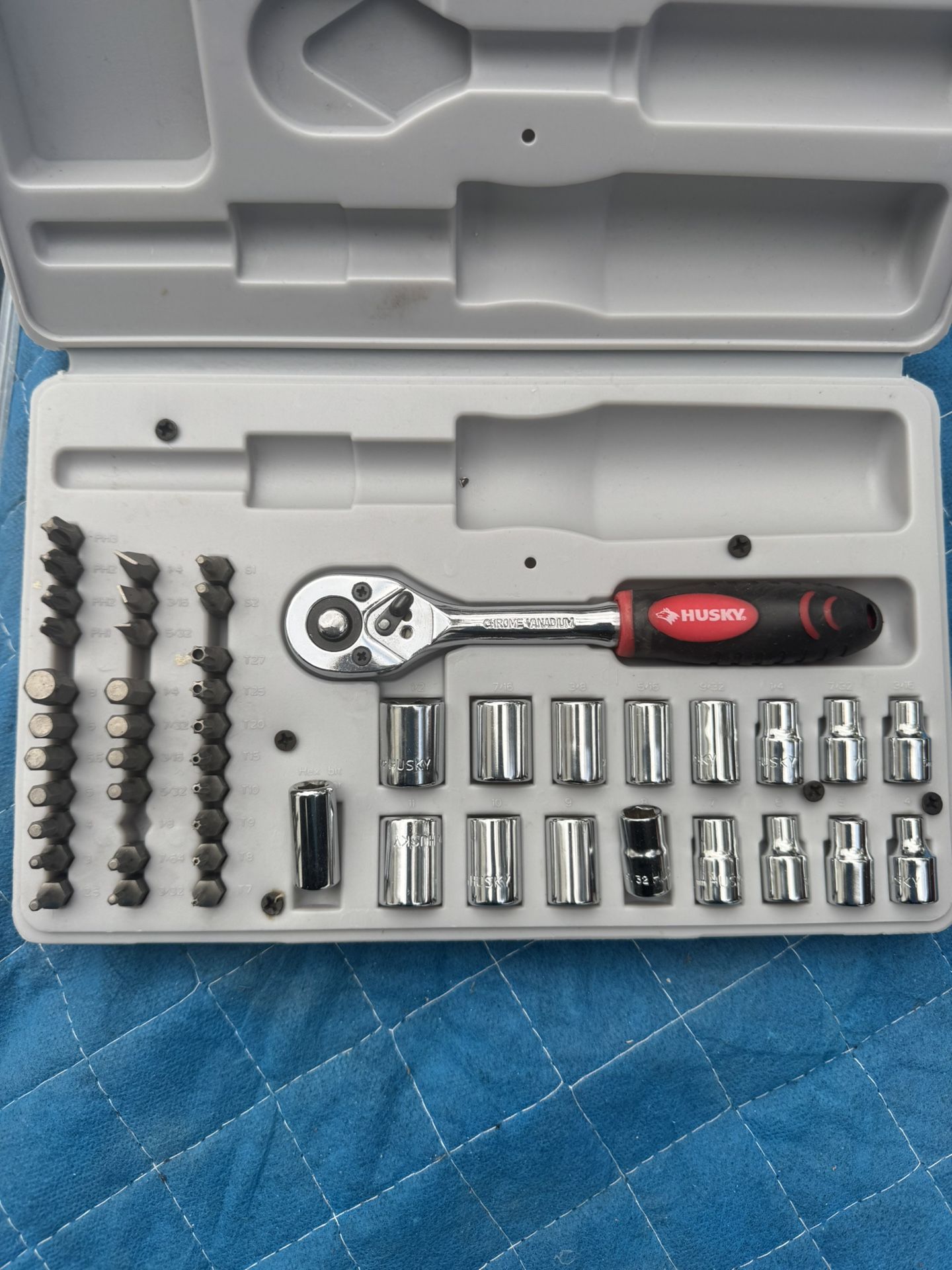 Husky Ratchet and Socket Set