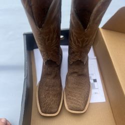 New Boots 10.5 D.  Black Jack-Hippo