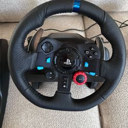 Logitech/ PS5-PS4-PC Steering Wheel, Pedals And Shift Knob