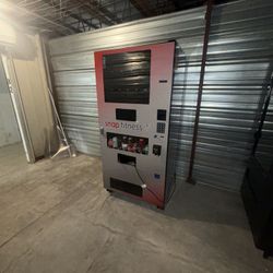 AMS GLASS FRONT COMBO MACHINE 
